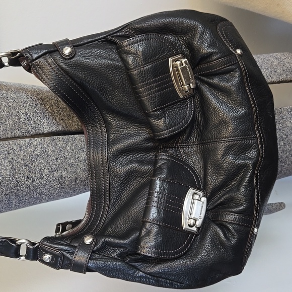 B. Makowsky Black Leather Shoulder Bag With Animal Print Lining - Picture 2 of 14